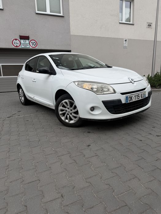 Renault Megane_1.6_B/Gaz_10/11r_Navi_BezRdzy_BezWkladu_OrgLakier