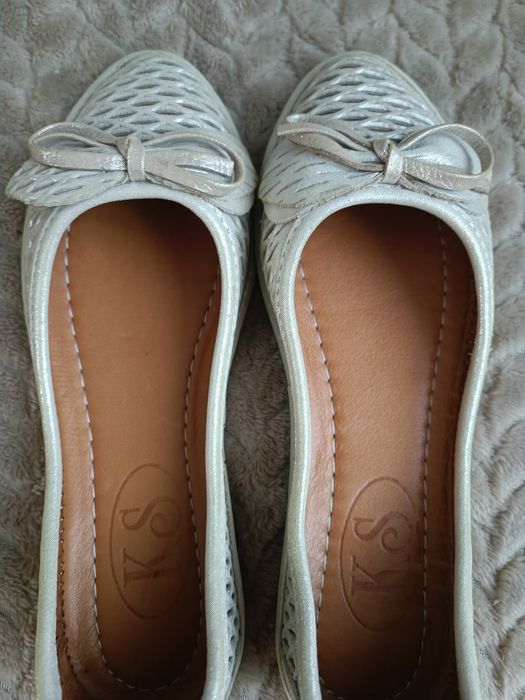 Балетки новые кожаные р.35