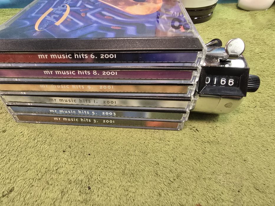 6 płyt CD różni wykonawcy.