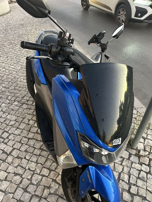 Moto nmax  yamaha