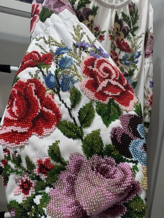 Продам вишитий комплект 3