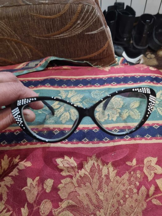 Okulary korekcyjne,  +1, Rozmiar M