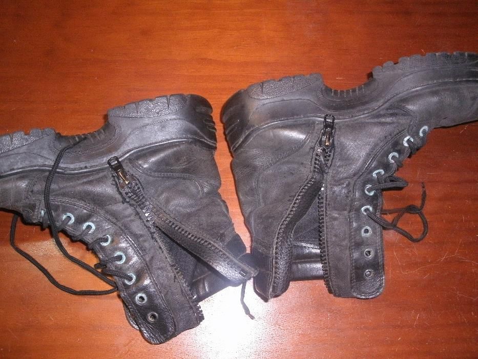 Botas em pele