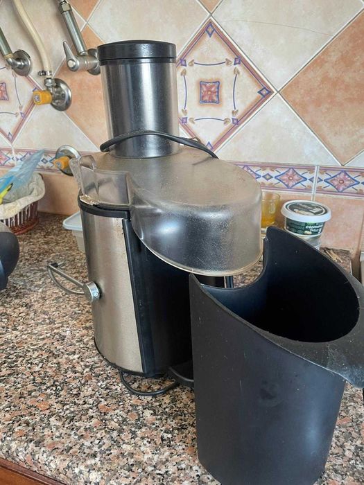 Máquina sumos centrifuga
