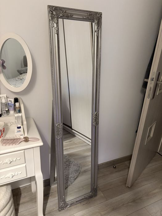 Lustro srebrne glamou