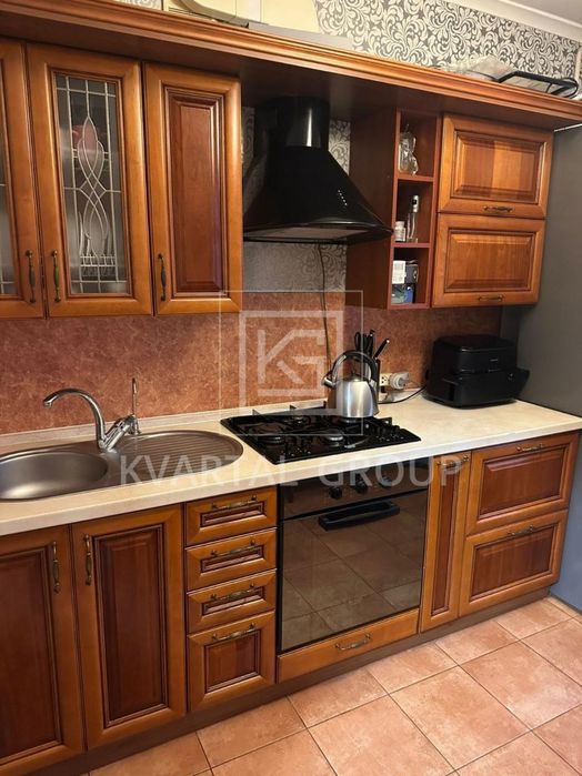 Продам  3-х кімнатну квартиру з ремонтом