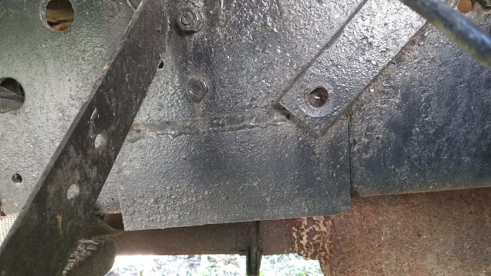 Продам зіл 130 бортовий