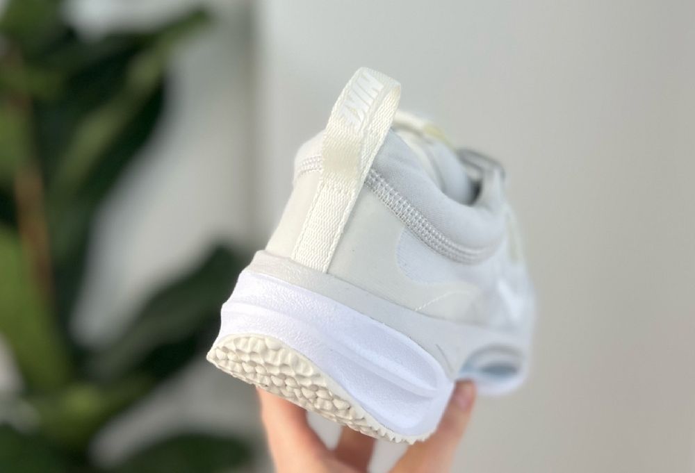 Топові кросівки Nike Spark  ( 36.5, 37.5, 38, 38.5, 39. 40, 40.5 рр.)
