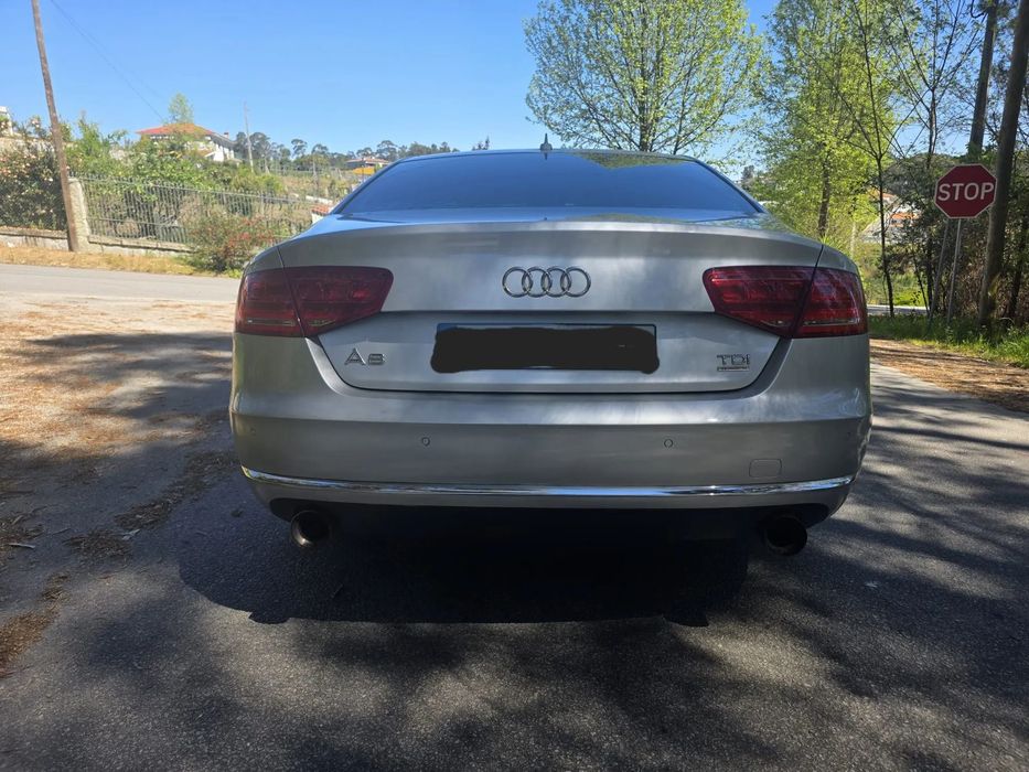 Audi A8 3.0 TDI DPF quattro tiptronic
