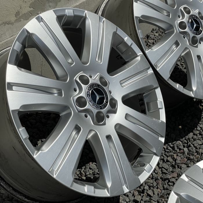 Mercedes GL X164 ML W164 R-Class X166 W166 малий пробіг в рідній фарбі оригінальні диски Mercedes-Benz A1644012502 підійдуть і на інші моделі Мерседес