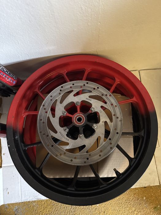 Suspensao e rodas 17’ derbi senda