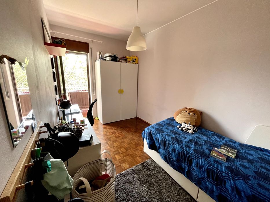 Triplex T3 para arrendamento - Praia Santo Amaro