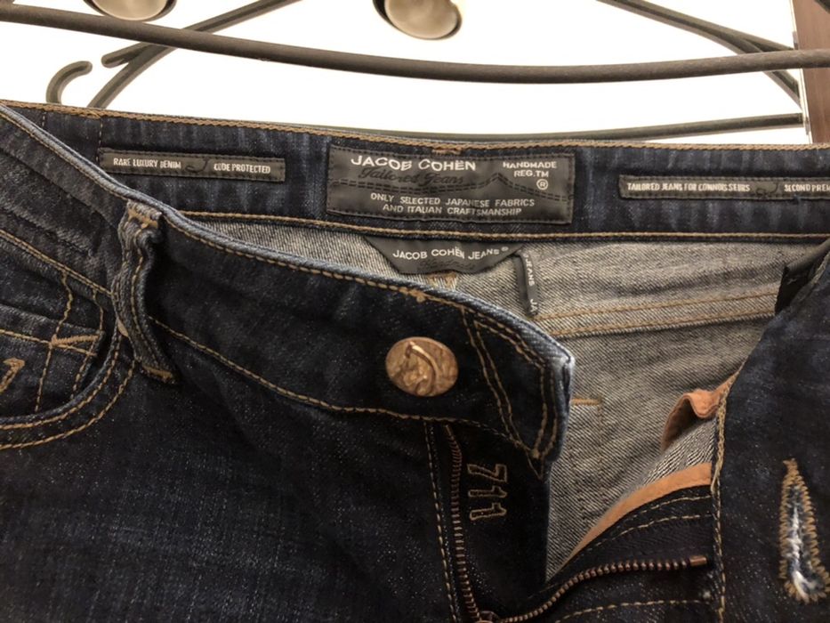 Продам джинсы Jacob Cohen p 30