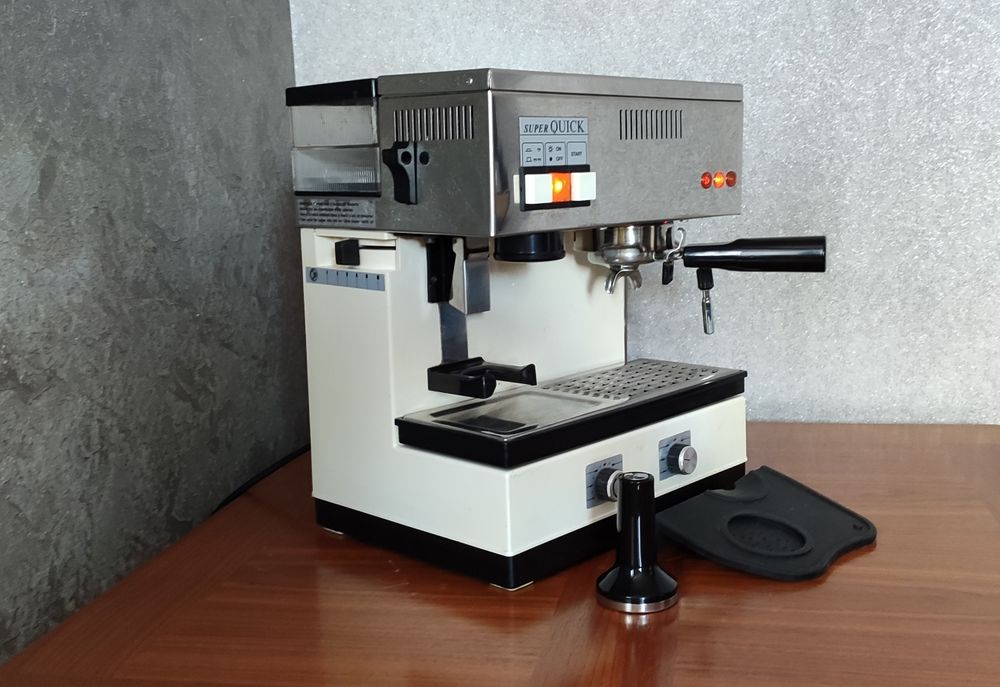 Quick Mill 0825 SuperQuick с Кофемолкой.Темпер и Коврик в комплекте.Рожок 58мм