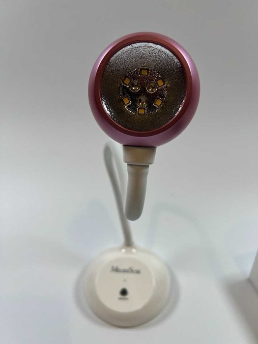 Професійна бездротова акумуляторна УФ-лампа для гелевих нігтів.