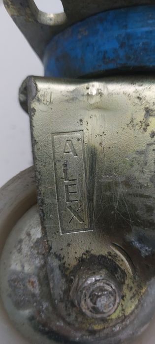 Rodas giratorias usadas  carrinhos de carga