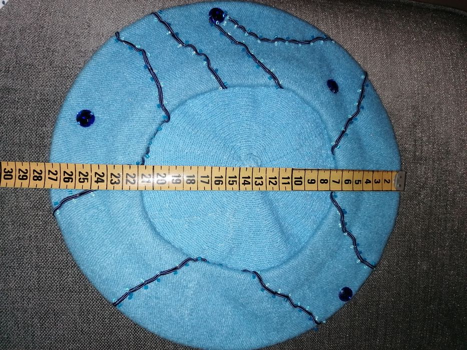 Beret damski ręczna robota