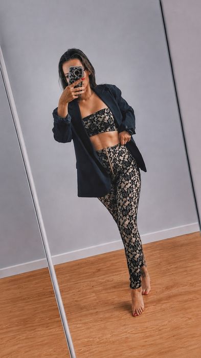Komplet top plus legginsy czarne koronkowe