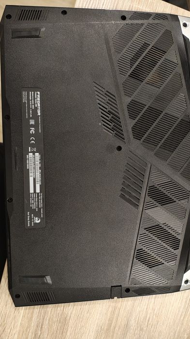 Acer predetor hélios 300