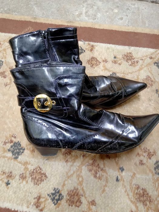 Sprzedam 10 par butów damskich