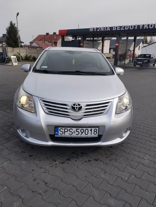 Toyota Avensis combi  2.0 diesel polski salon .