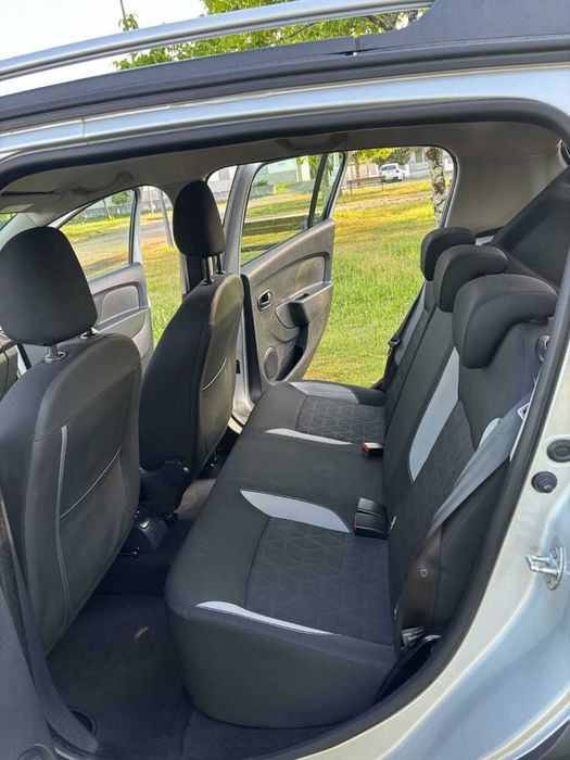 Dacia Sandero 2015