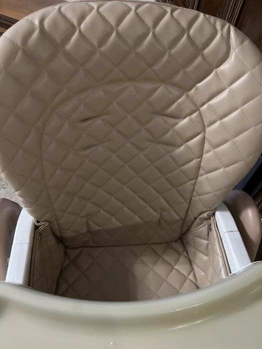 Стілець для годування