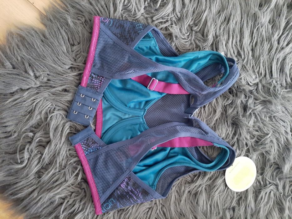 Nowy biustonosz Triaction by Triumph Magic Motion Pro MW r. 70 C