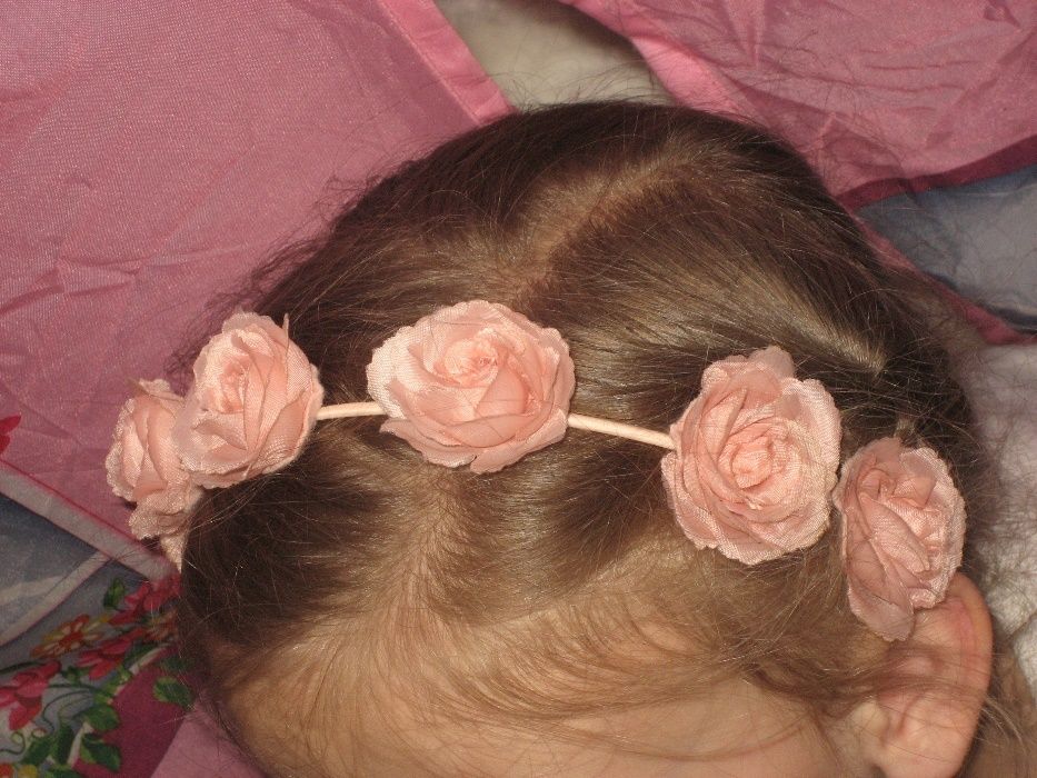 Обруч, ободок з квітами на голову нарядний