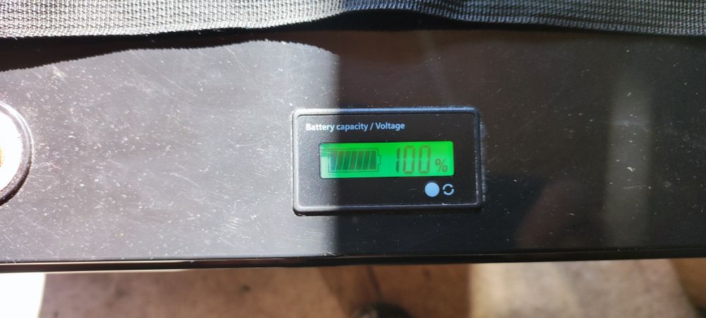 Акумулятор LiFePO4 12.8V 100Ah (1280Wh) з  зарядним пристроєм.