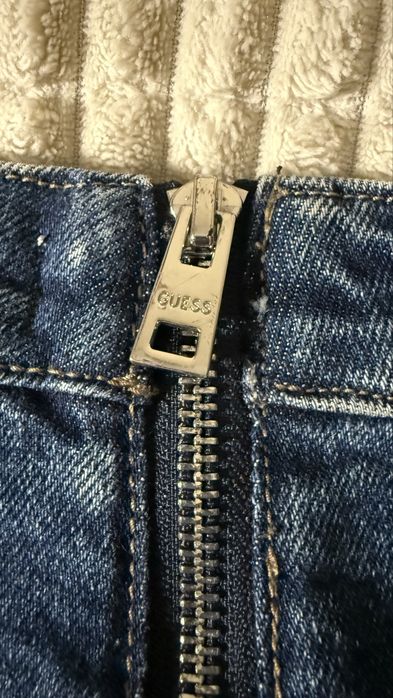 Продам джинсову спідницю GUESS