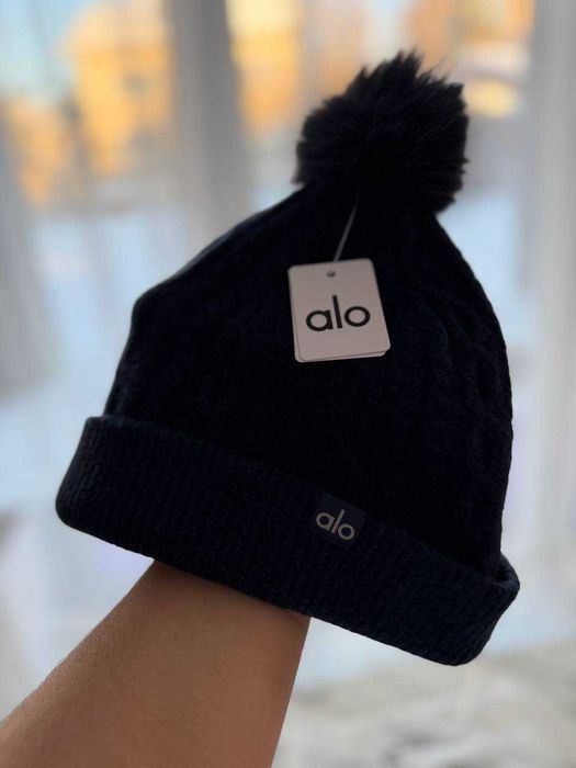 Cable Knit Winter Bliss Beanie, шапка синя Alo Yogo Оригінал