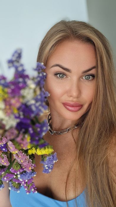 Прибирання квартир, будинків. Уборка квартир, домов.