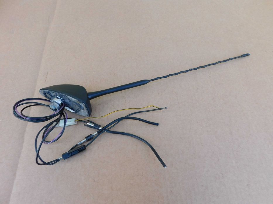 Mercedes Sprinter 906 VW Crafter antena dachowa z GPS 3 kable