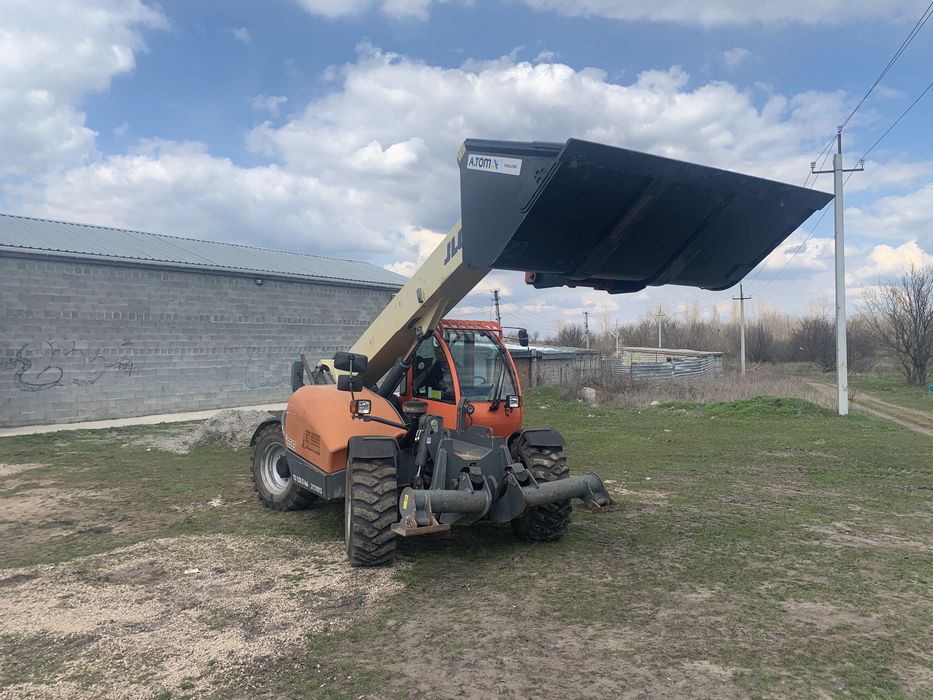 Послуги телескопічного навантажувача(погрузчик)Маниту(Manitou)