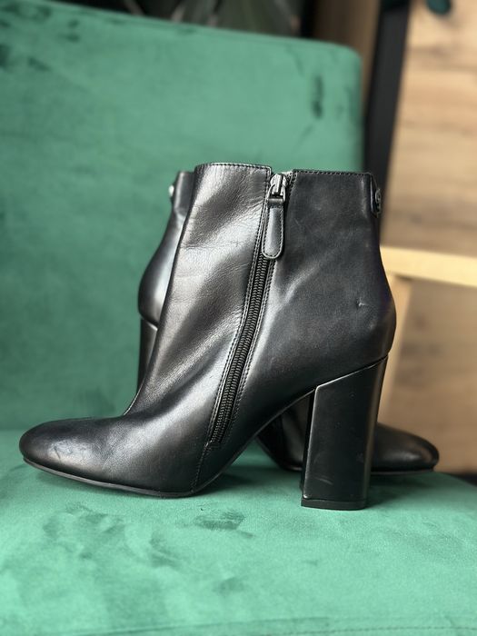 Botki na obcasie czarne   skóra naturalna guess 38 stan idelanh
