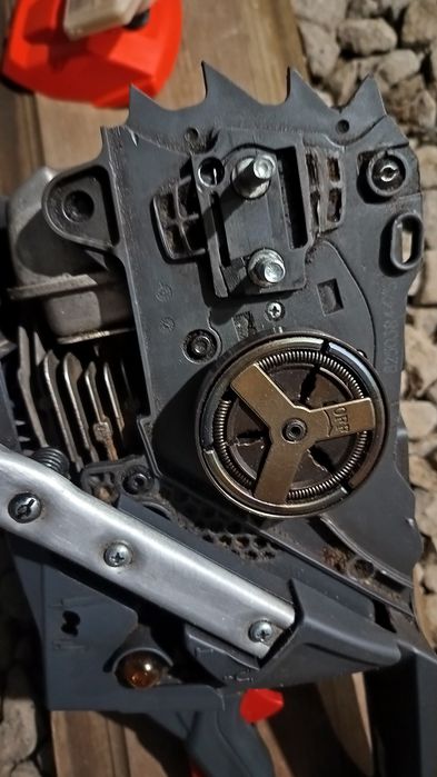 Пила ланцюгова бензинова. Oleo -  mac.