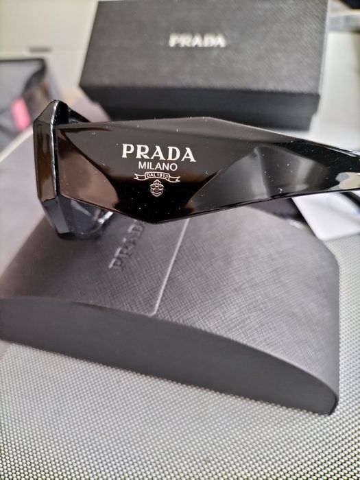 Okulary przeciwsłoneczne Prada