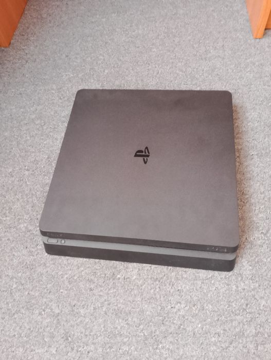 PlayStation 4 Slim