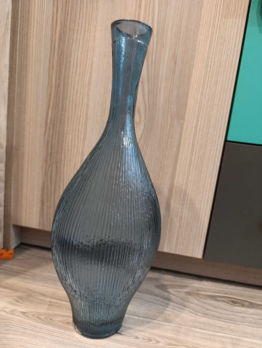 Prążkowany wazon niebieski ze szkła recyklingowego 40 cm
