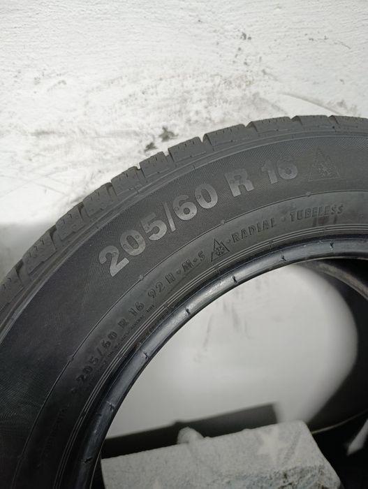 Шини резина 205*60 R16 Continental
