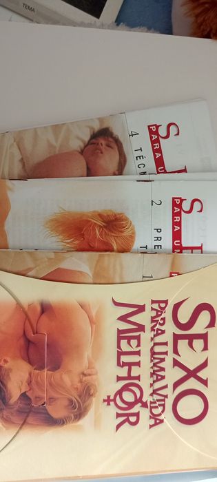 Caixa com colecionáveis sobre  sexo