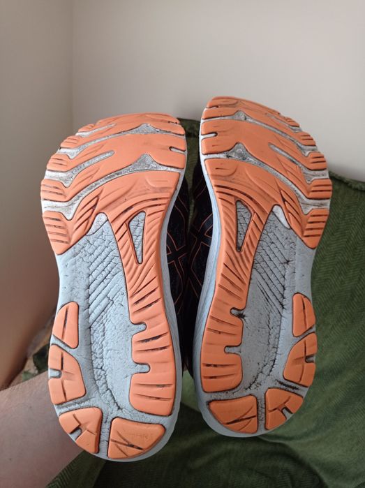 Кросівки ASICS Gel Kayano 29.