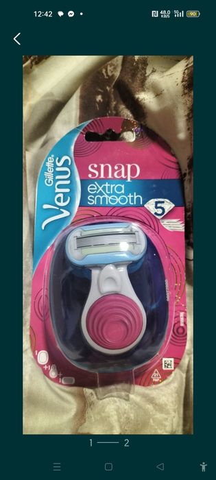 Maszynka mini Gillette Venus Snap extra smooth.