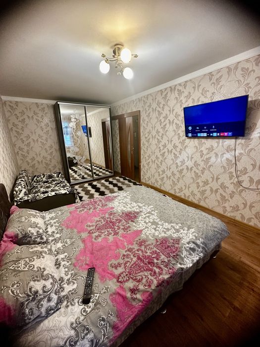 Квартира посуточно с 19.06 свободна Центр Павлоград 099.418.1561
