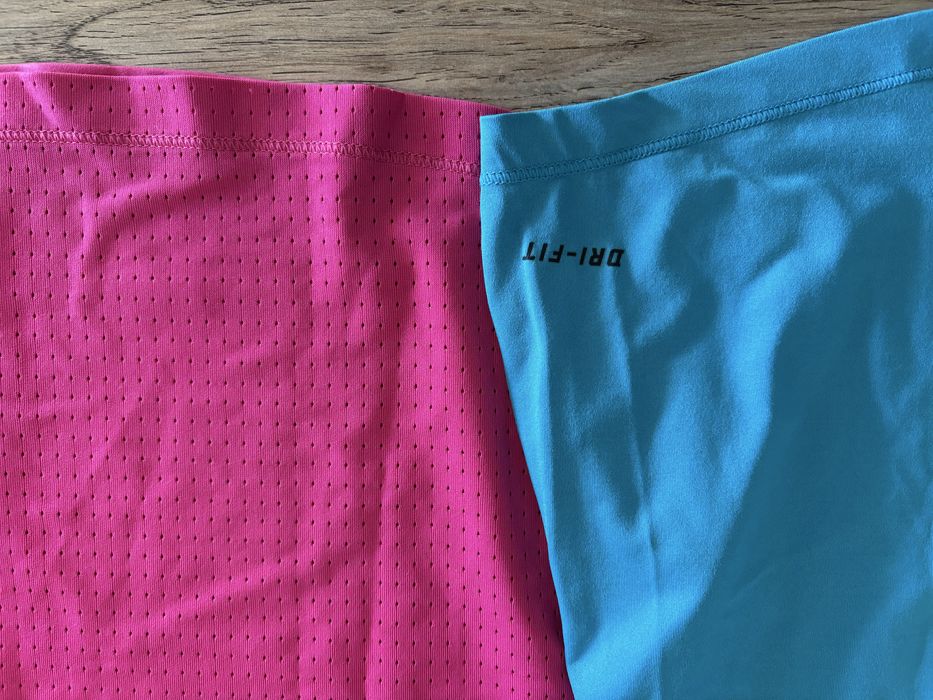 2 camisolas alças Nike Pro