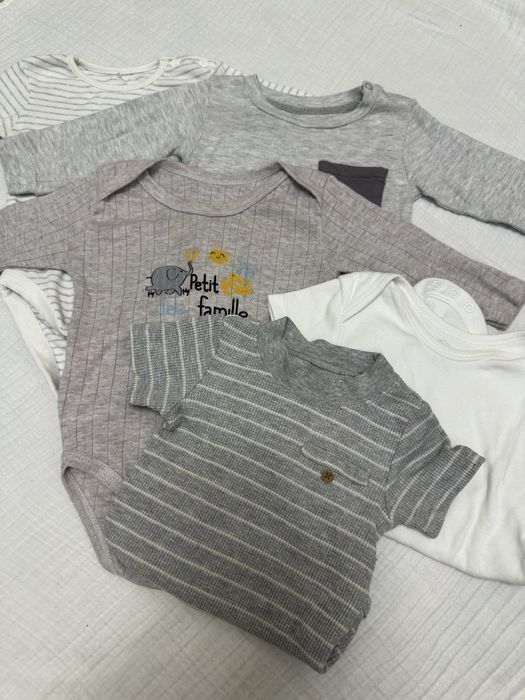 Дитячі бодіки 6-9 місяців