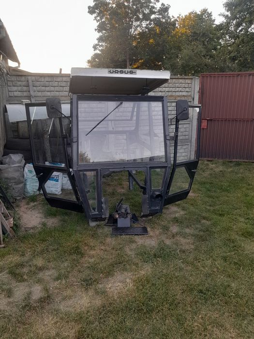 kabina Cześći do  Ciągnika kabina T 25 Ruskiego  c33M