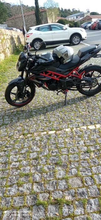 Vendo ou troco Benelli 125