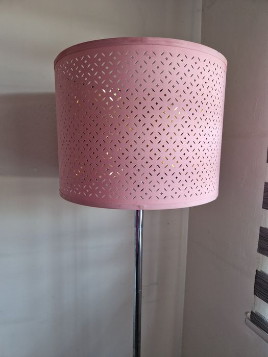Abajour rosa e dourado Nymö 44cm